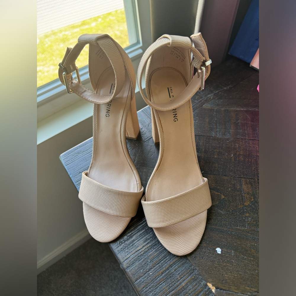 Call it Spring sandals 👡 - Picture 5 of 9